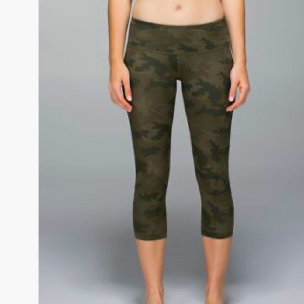 Lululemon Wunder Under Crops incognito army green